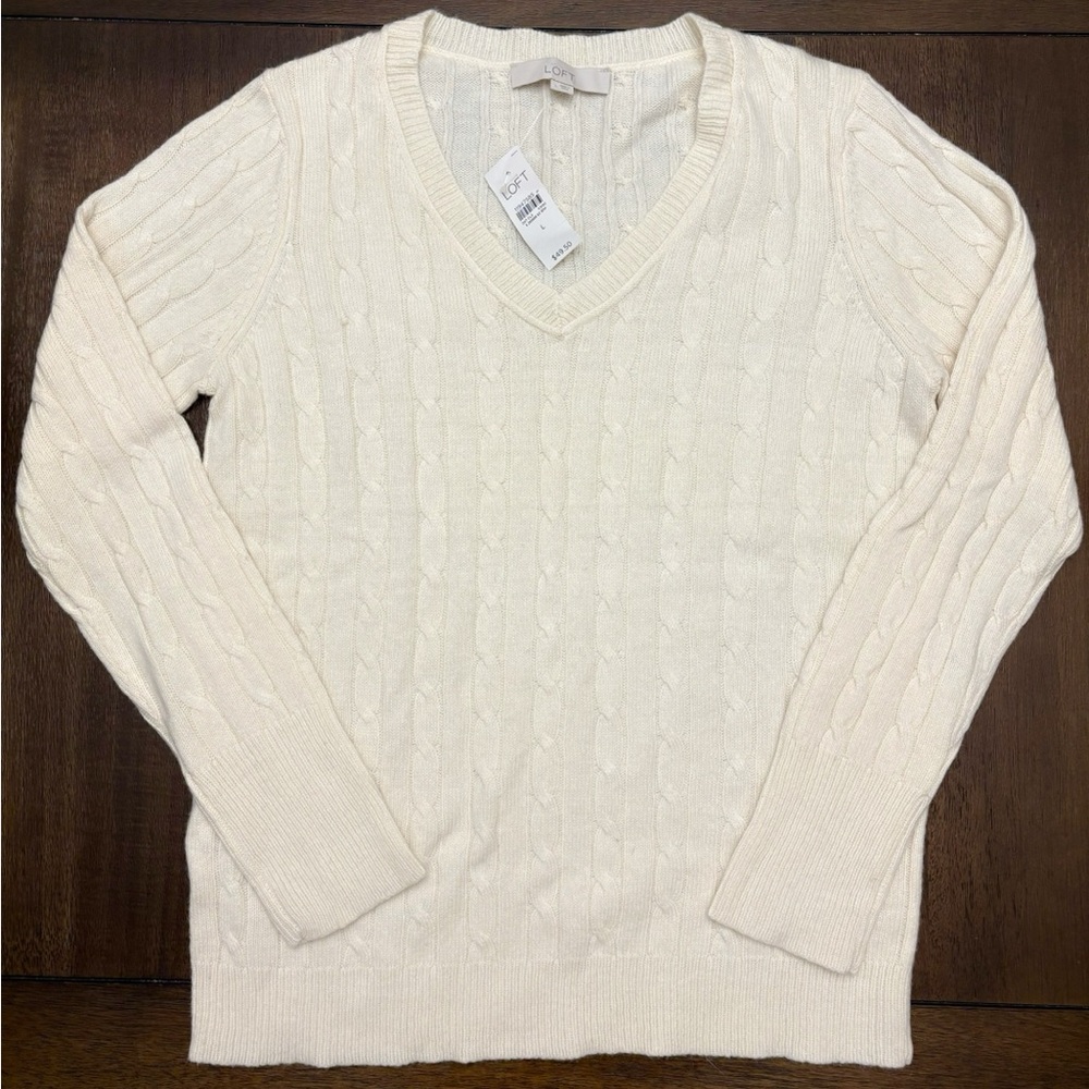 NWT Women's Loft Ivory Cable Knit Sweater Large Lightweight V Neck Preppy